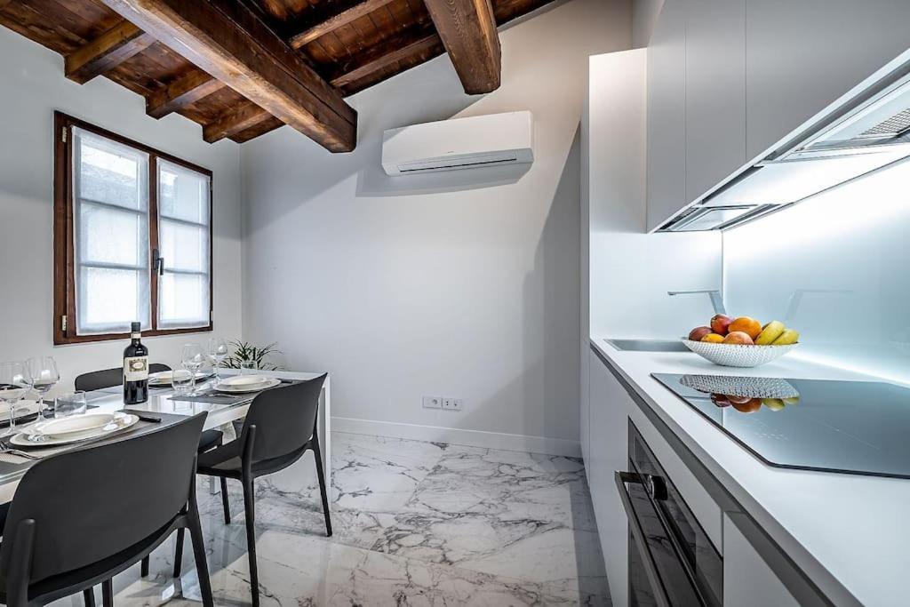 Top Floor With Duomo View * Florencia